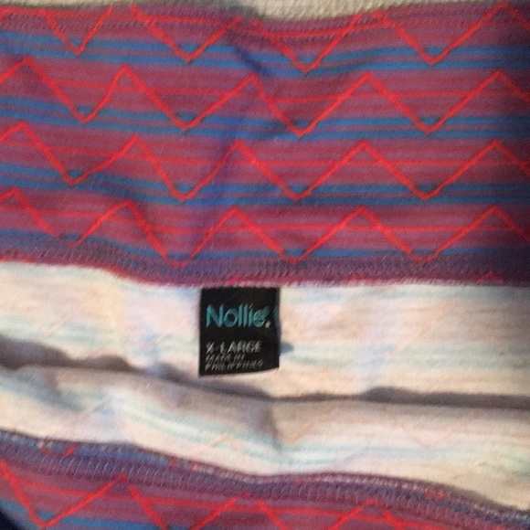 Pattern BodyCon Skirt - Picture 2 of 5